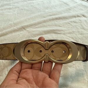 Coach Gold and Brown Belt with Luxurious Design